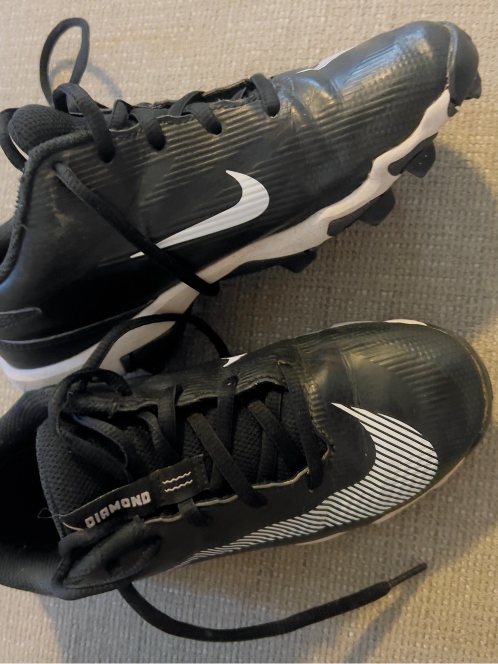 Nike Kids size 4 Diamond 💎 Clutch BG ⚾️Cleats